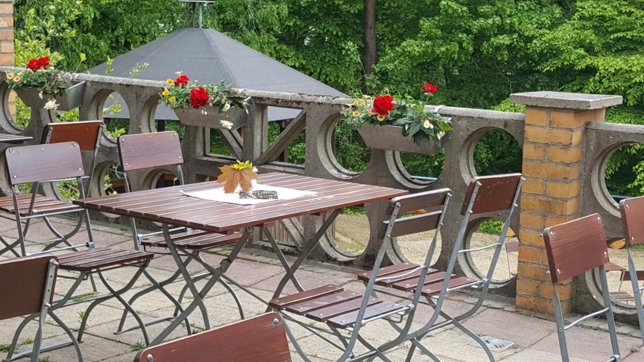 Hotel Kreuzbergbaude Beim Berzdorfer See Mit Wohlfuehl Sauna Markersdorf Eksteriør bilde