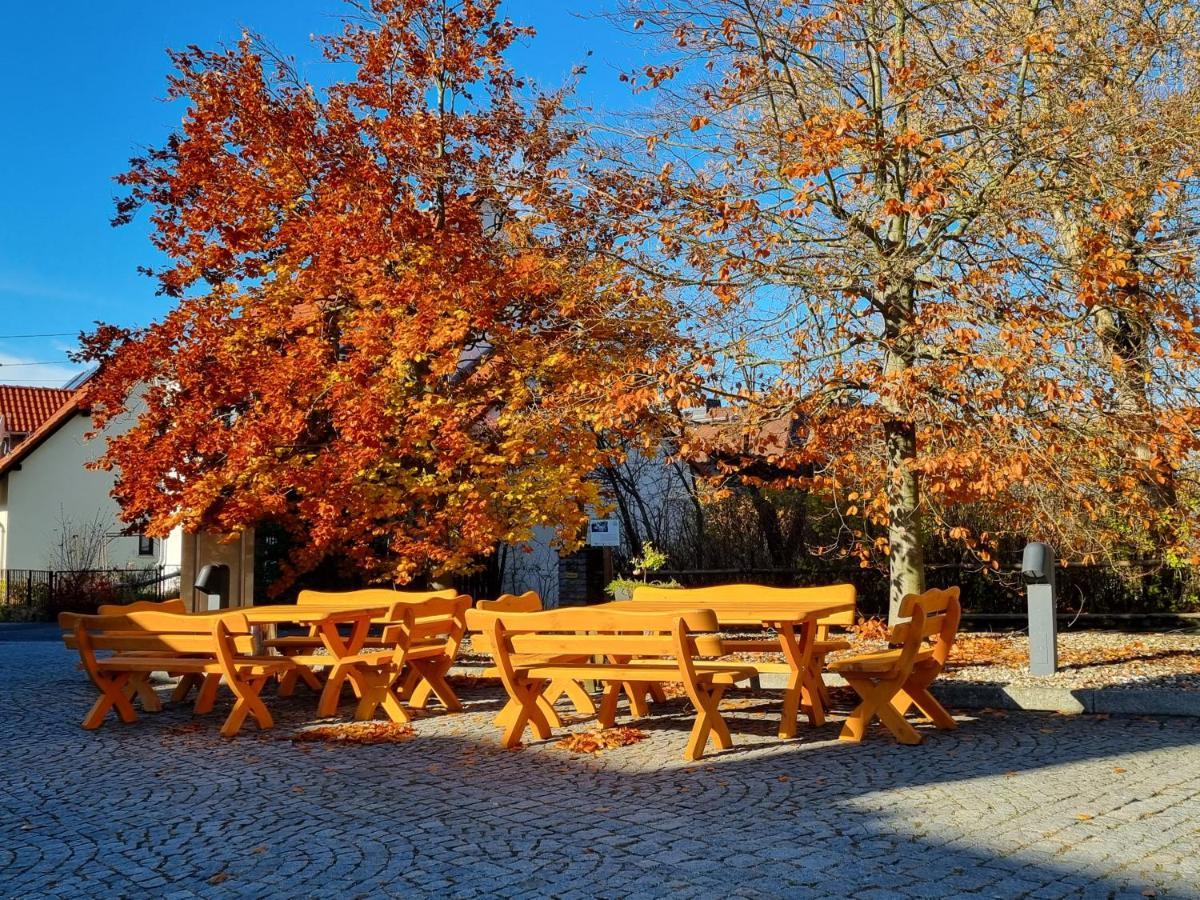 Hotel Kreuzbergbaude Beim Berzdorfer See Mit Wohlfuehl Sauna Markersdorf Eksteriør bilde