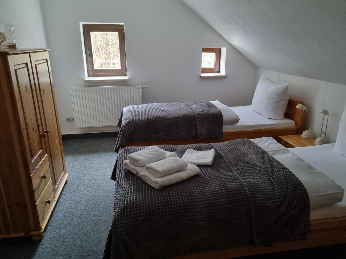 Hotel Kreuzbergbaude Beim Berzdorfer See Mit Wohlfuehl Sauna Markersdorf Eksteriør bilde