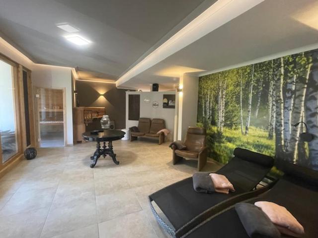Hotel Kreuzbergbaude Beim Berzdorfer See Mit Wohlfuehl Sauna Markersdorf Eksteriør bilde